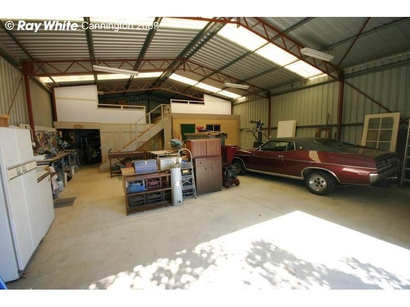 6 Carpenteria Crescent, Kenwick WA 6107