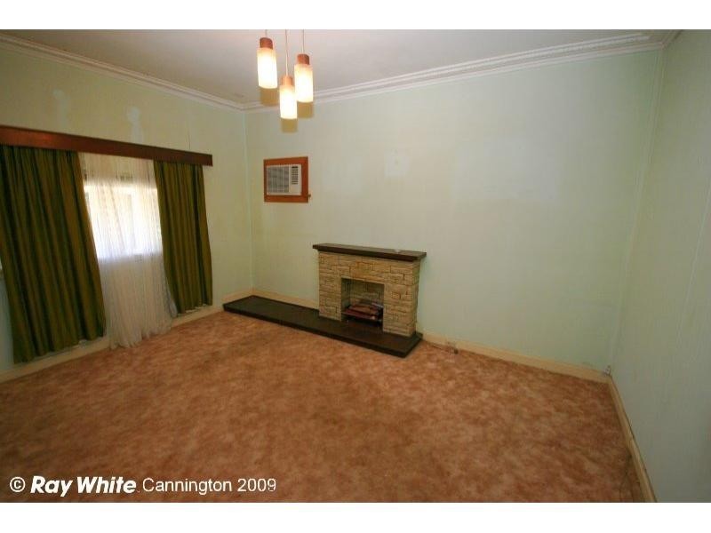 18 Jubilee Street, Beckenham WA 6107