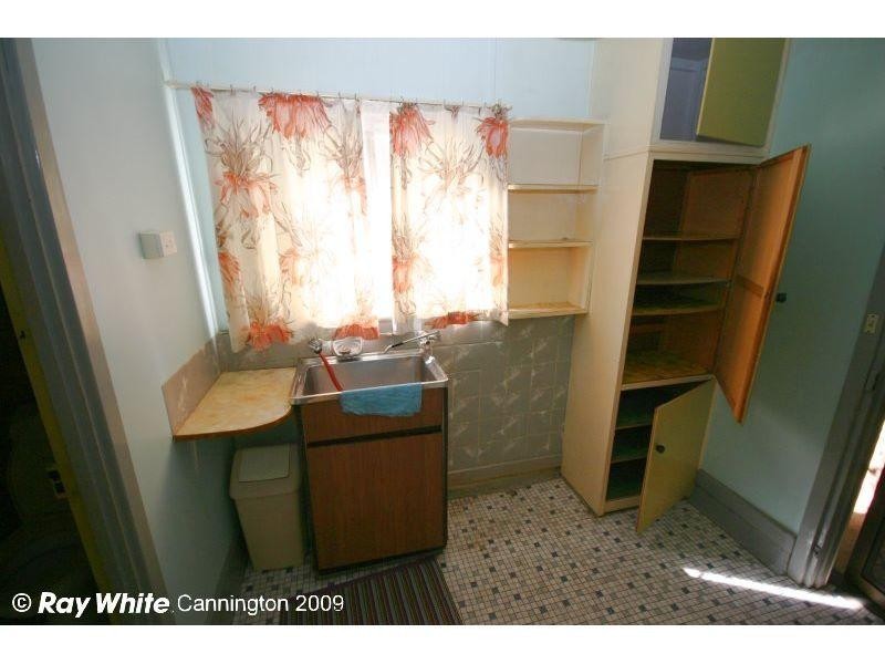 18 Jubilee Street, Beckenham WA 6107