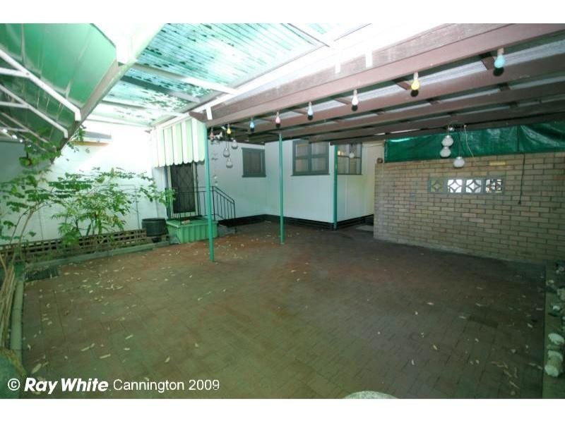 18 Jubilee Street, Beckenham WA 6107