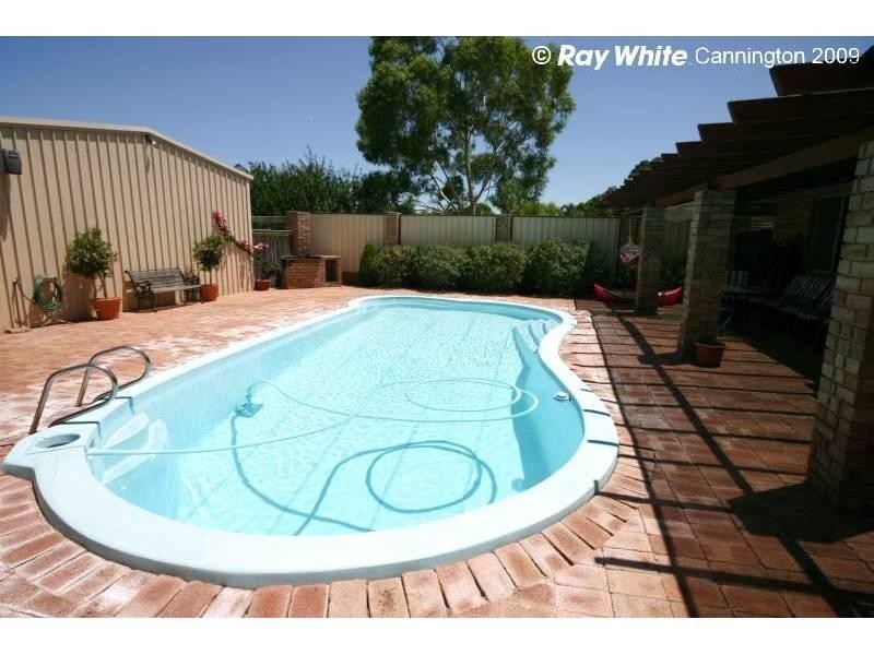 105 Luyer Avenue, Beckenham WA 6107