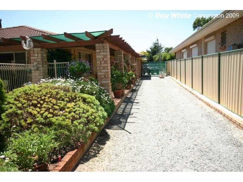 105 Luyer Avenue, Beckenham WA 6107