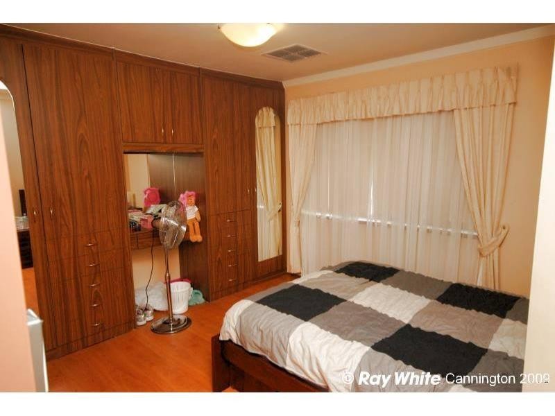 21 Galaxy Street, Beckenham WA 6107