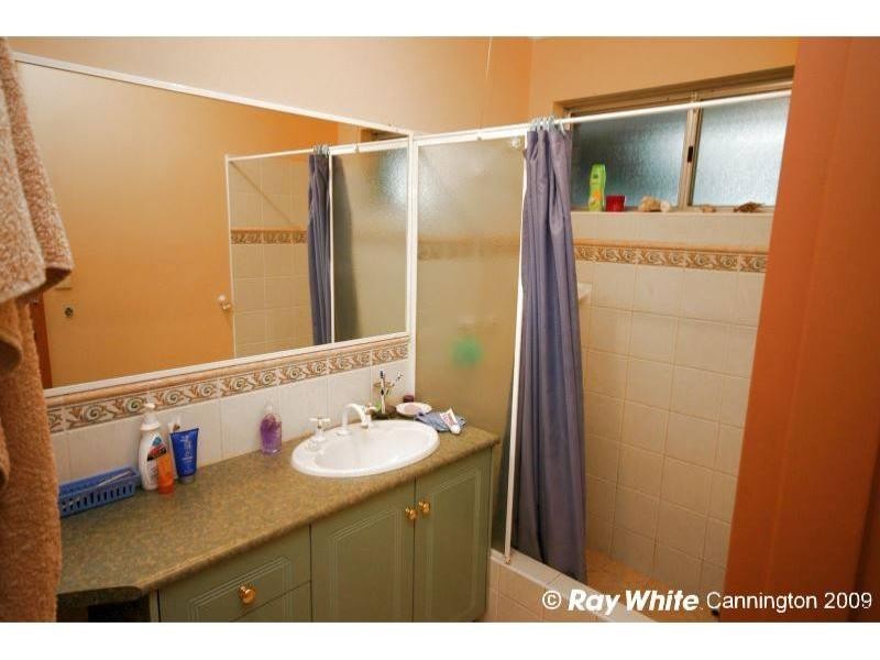 21 Galaxy Street, Beckenham WA 6107