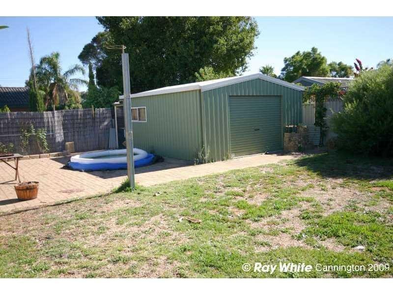 21 Galaxy Street, Beckenham WA 6107