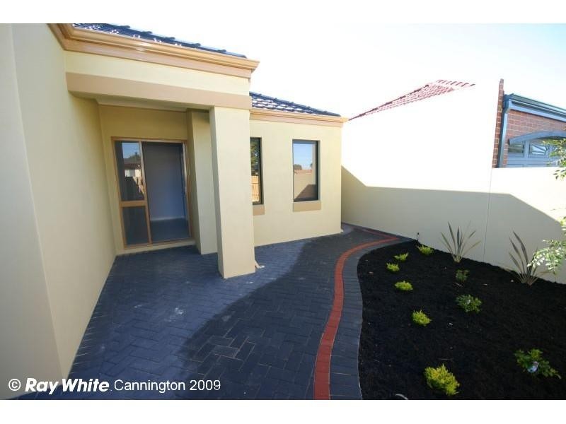 14 Walton Street, Queens Park WA 6107