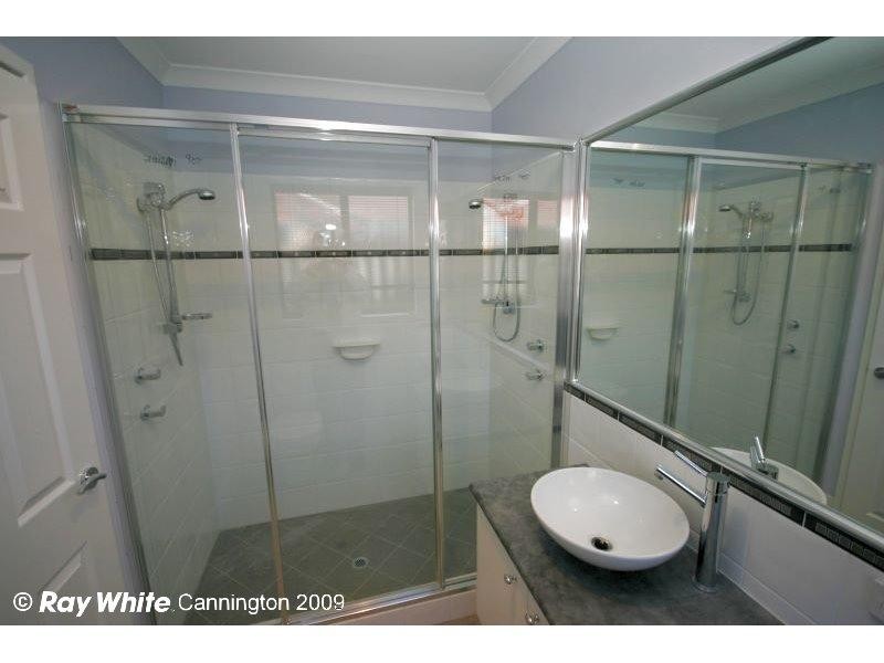 14 Walton Street, Queens Park WA 6107