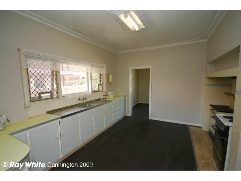 223 Sevenoaks Street, Cannington WA 6107