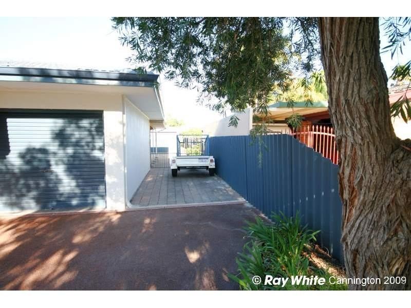 11 Lorenzo Street, Thornlie WA 6108
