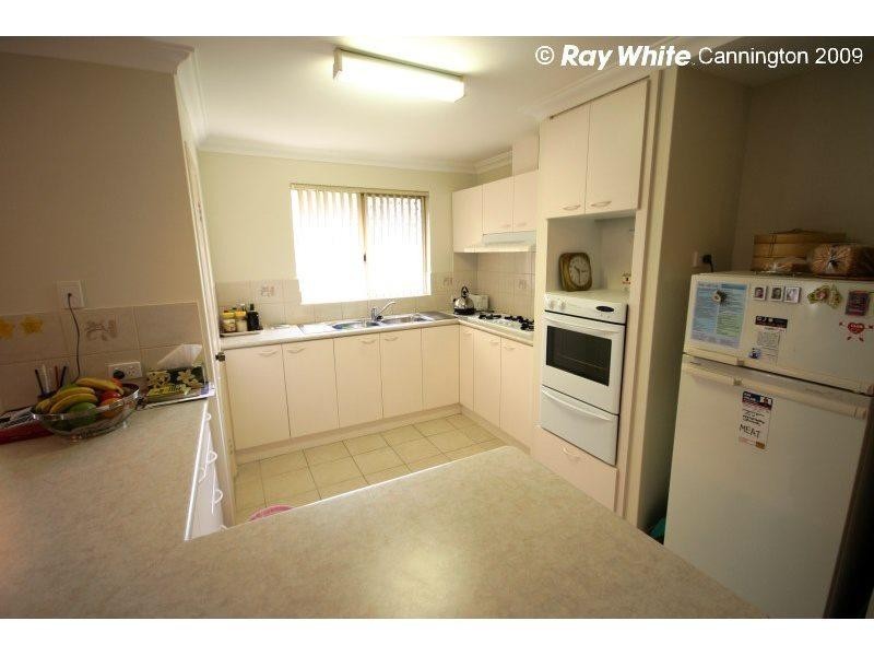 4/67 Mallard Way, Cannington WA 6107