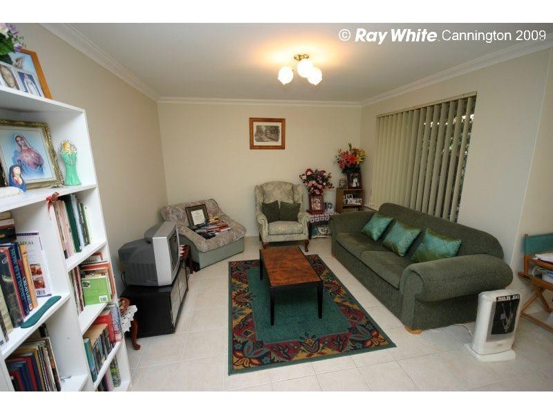 4/67 Mallard Way, Cannington WA 6107