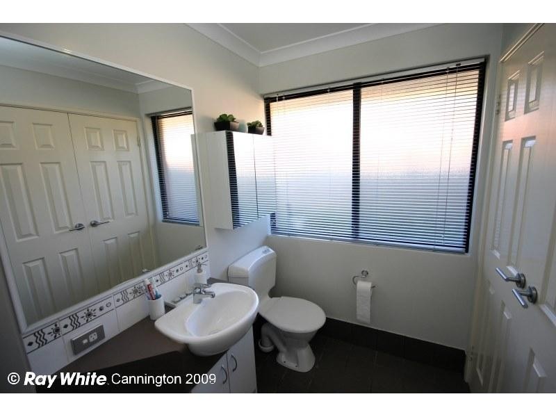 1/6 Bridal Crescent, Kenwick WA 6107