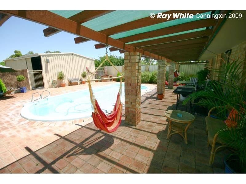 105 Luyer Avenue, East Cannington WA 6107