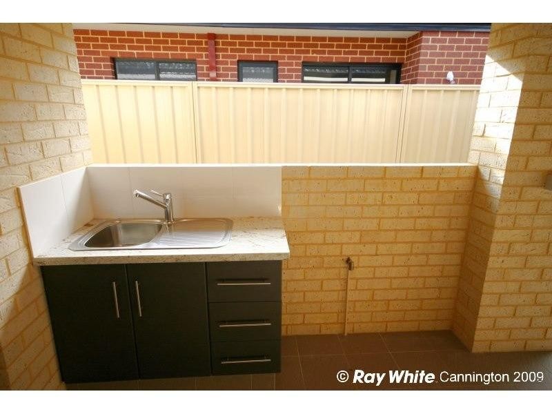 3 Tulip Way, East Cannington WA 6107