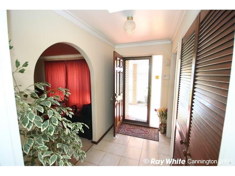 4 Cosmos Street, East Cannington WA 6107