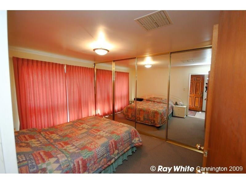 4 Cosmos Street, East Cannington WA 6107