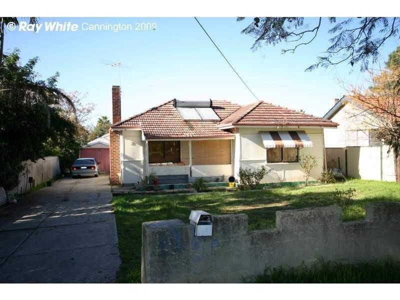 31 Hartfield Street, Queens Park WA 6107