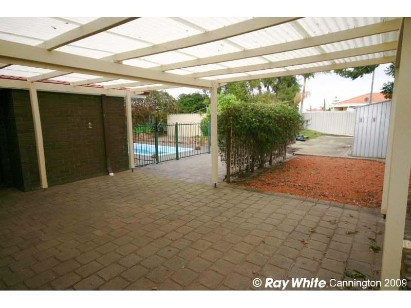 18 Boxworth Court, Huntingdale WA 6110