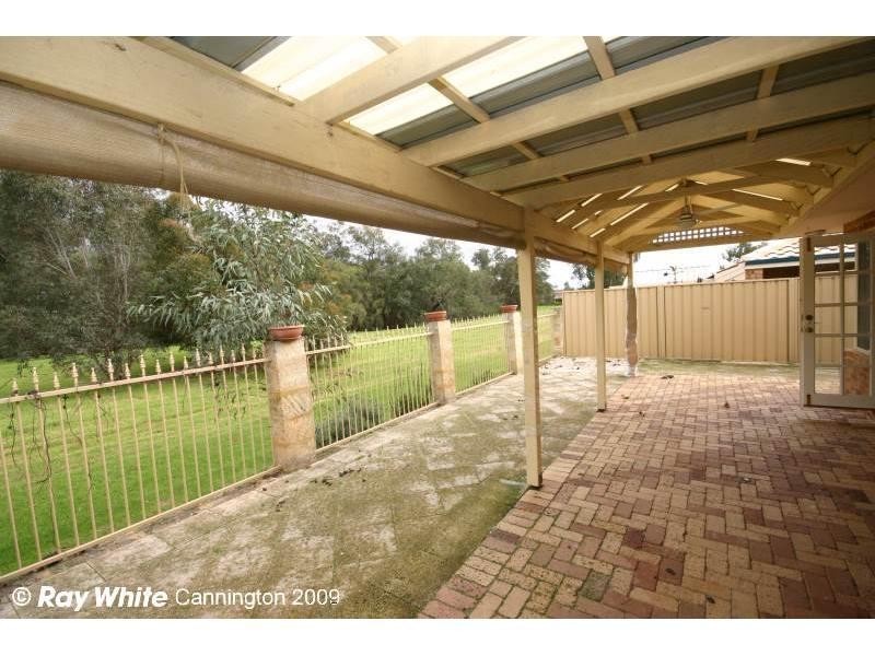 13 Manoora Place, Kenwick WA 6107