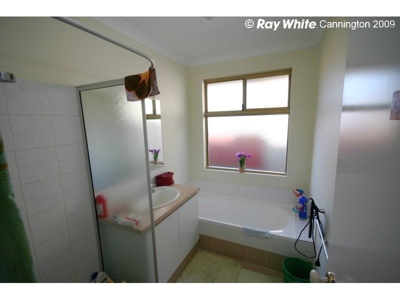 2/144 Gibbs Street, East Cannington WA 6107