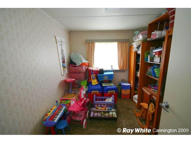 64 Jubilee Street, Beckenham WA 6107