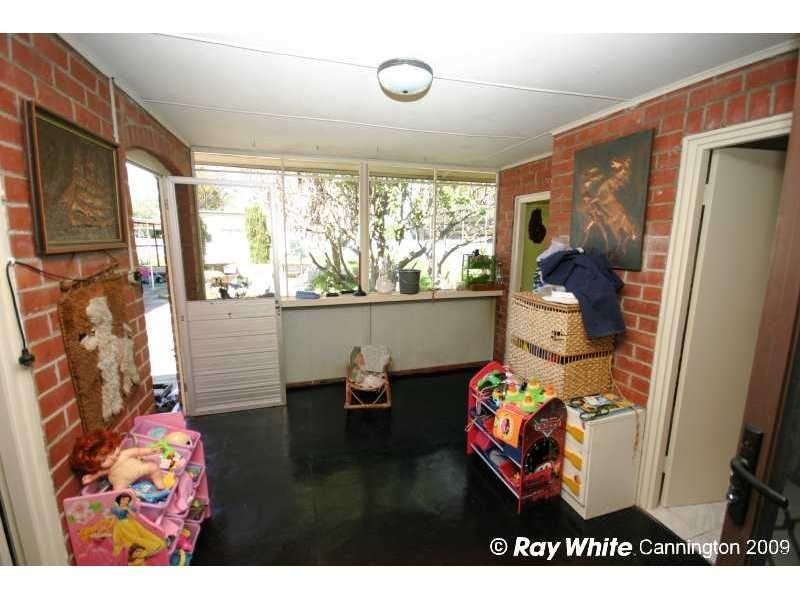 64 Jubilee Street, Beckenham WA 6107