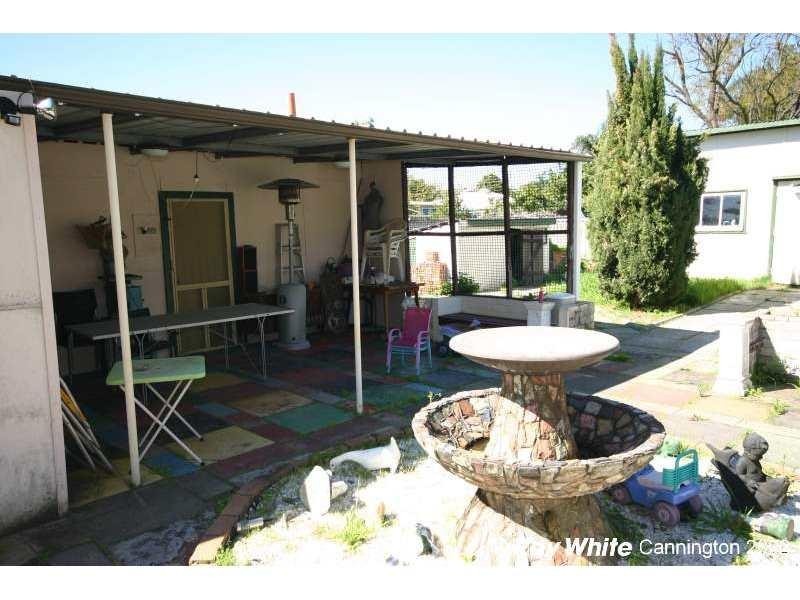 64 Jubilee Street, Beckenham WA 6107