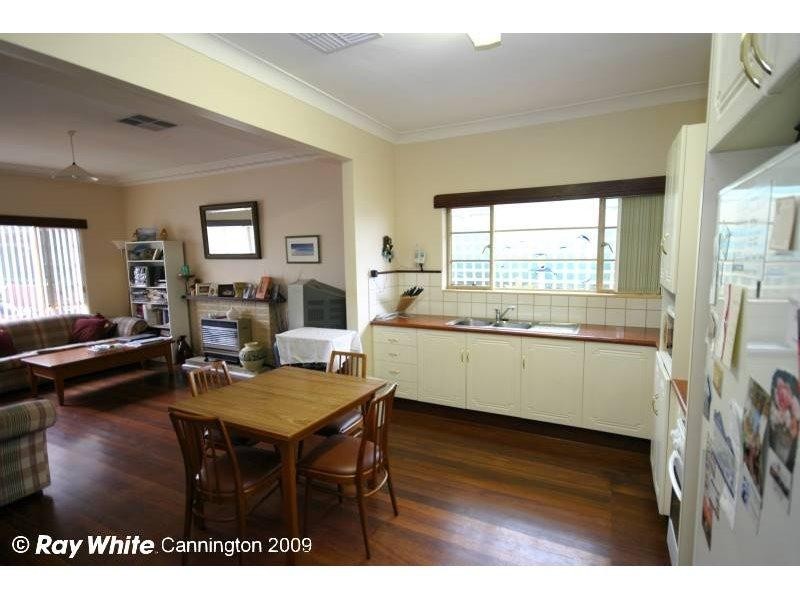 1/144 Gibbs Street, East Cannington WA 6107