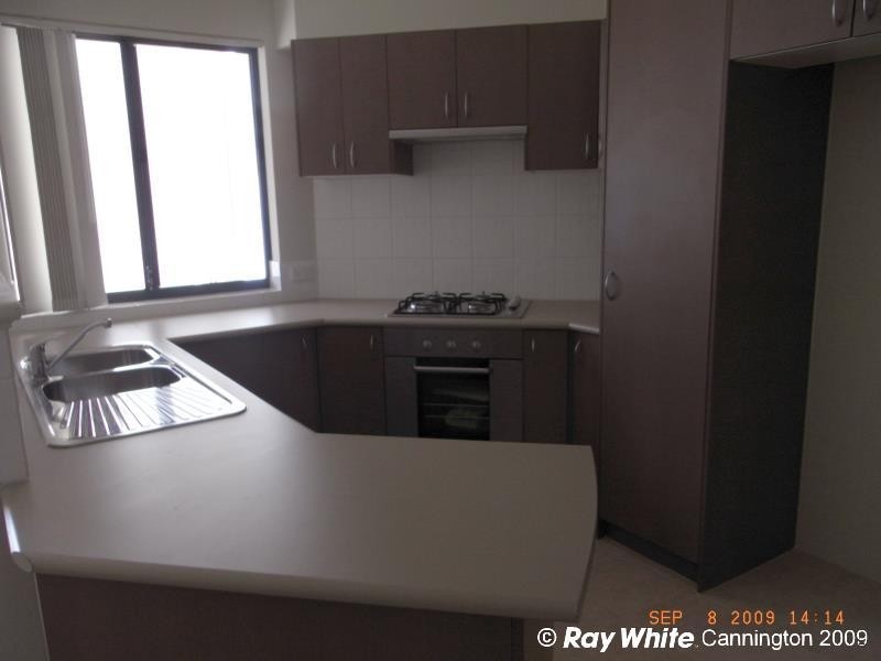 10/ 17 Southdown Place, Thornlie WA 6108