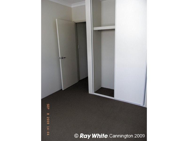 10/ 17 Southdown Place, Thornlie WA 6108