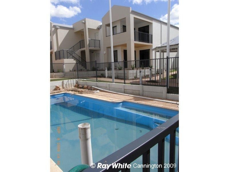10/ 17 Southdown Place, Thornlie WA 6108