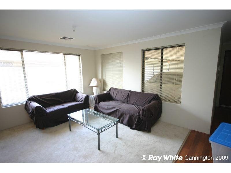 142 Hamilton Street, Queens Park WA 6107