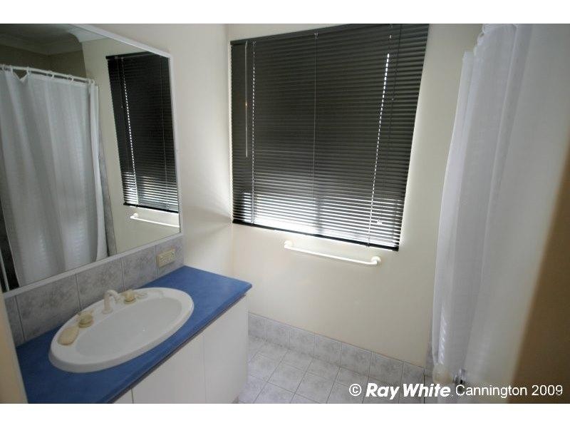 142 Hamilton Street, Queens Park WA 6107