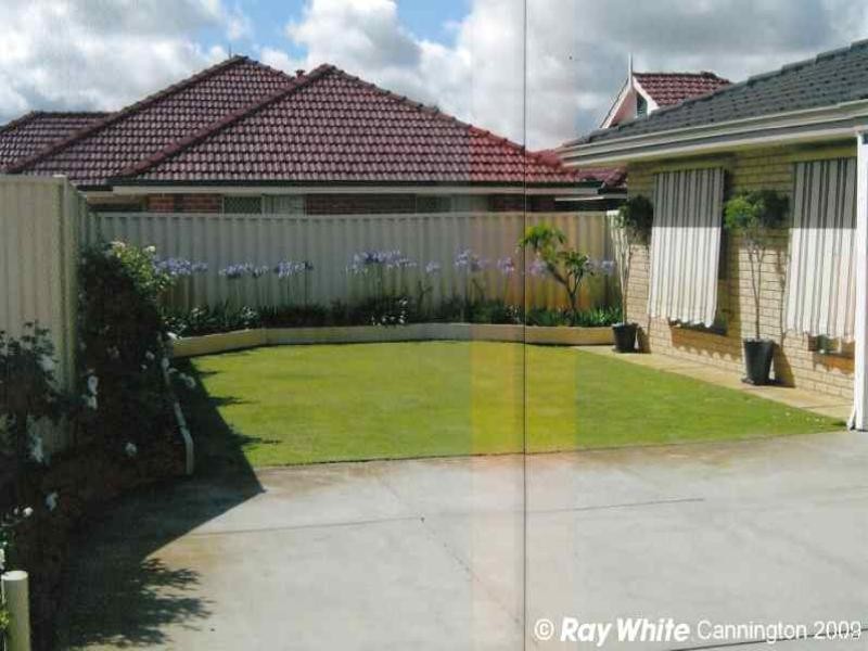 11 Dowley Court, Queens Park WA 6107