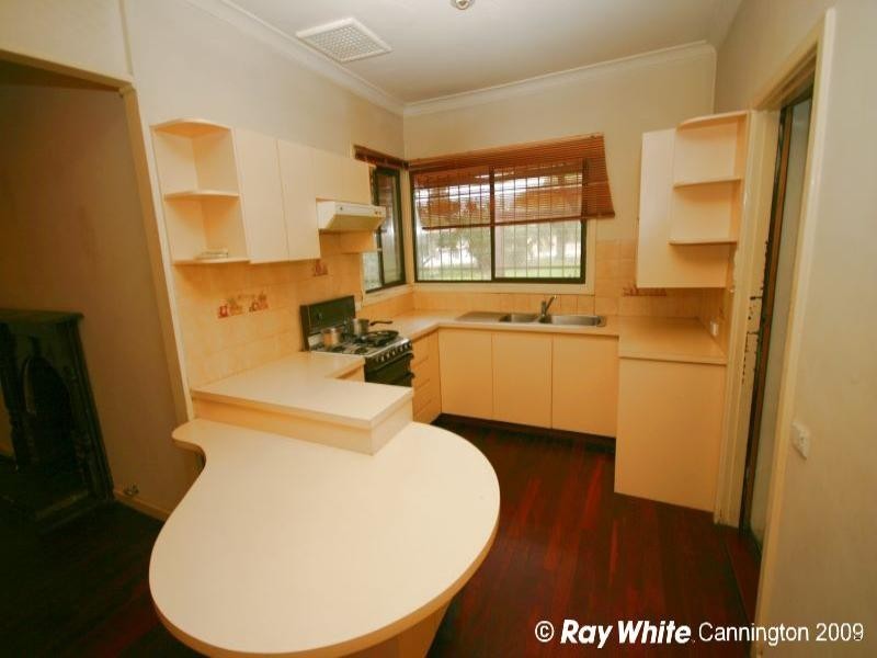 130 Manning Road, Wilson WA 6107
