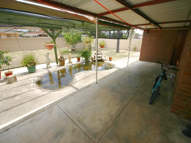 4 Elkhorn Street, East Cannington WA 6107