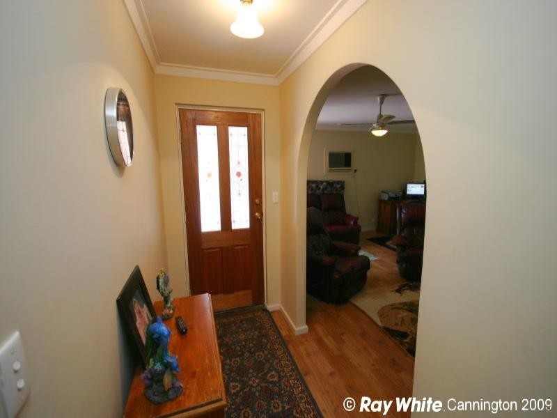 10 Elkhorn Street, East Cannington WA 6107