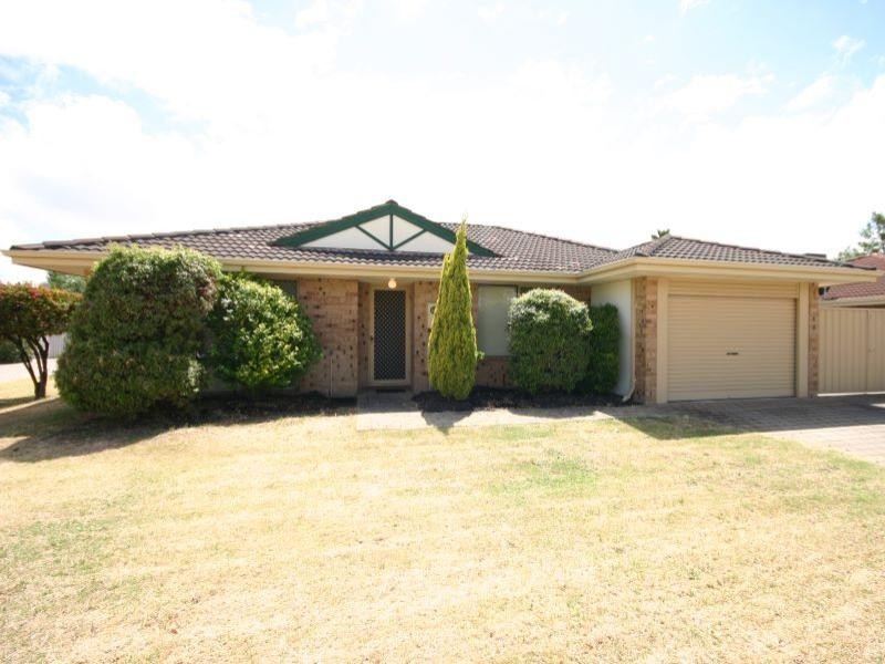 1/118 Centre Street, Queens Park WA 6107