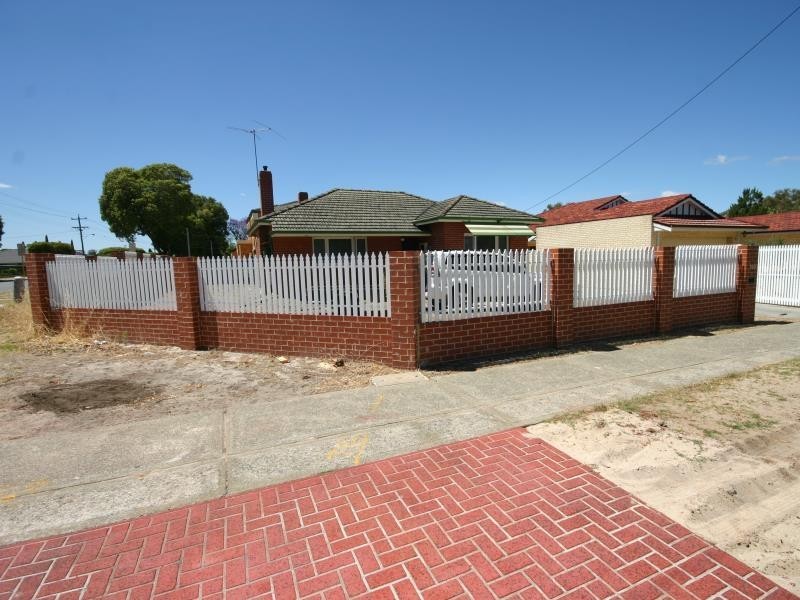 193 Treasure Road, Queens Park WA 6107