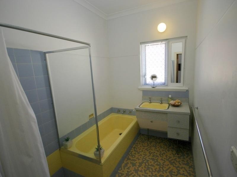 193 Treasure Road, Queens Park WA 6107