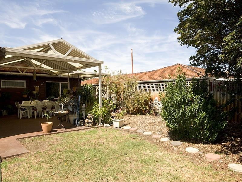 23 Streatham Street, Beckenham WA 6107