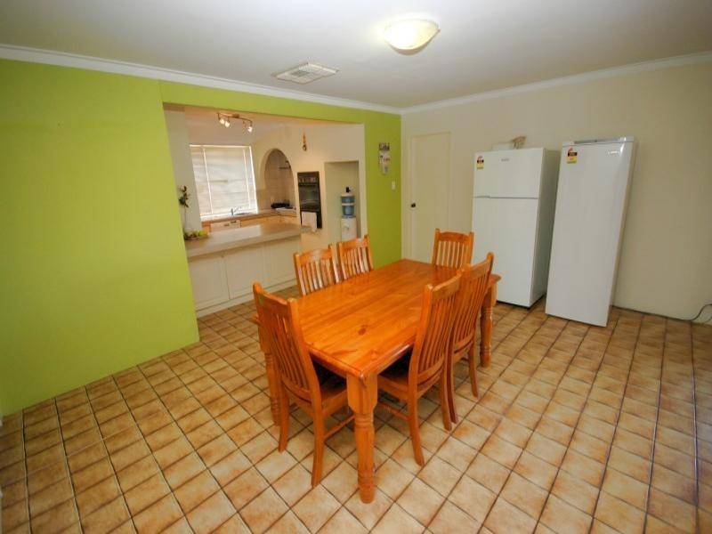 28 Crawford Street, Cannington WA 6107