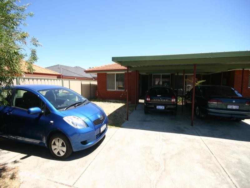 124A Thomas Street, Queens Park WA 6107