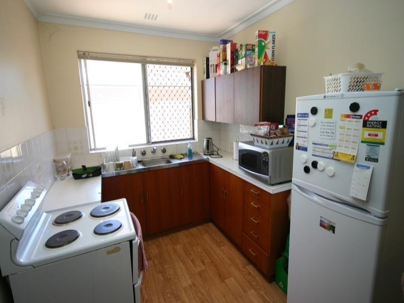 124A Thomas Street, Queens Park WA 6107