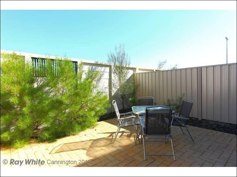 10/11 Choseley Place, Langford WA 6147