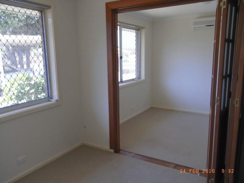 16 Wandarra Place, Karawara WA 6152