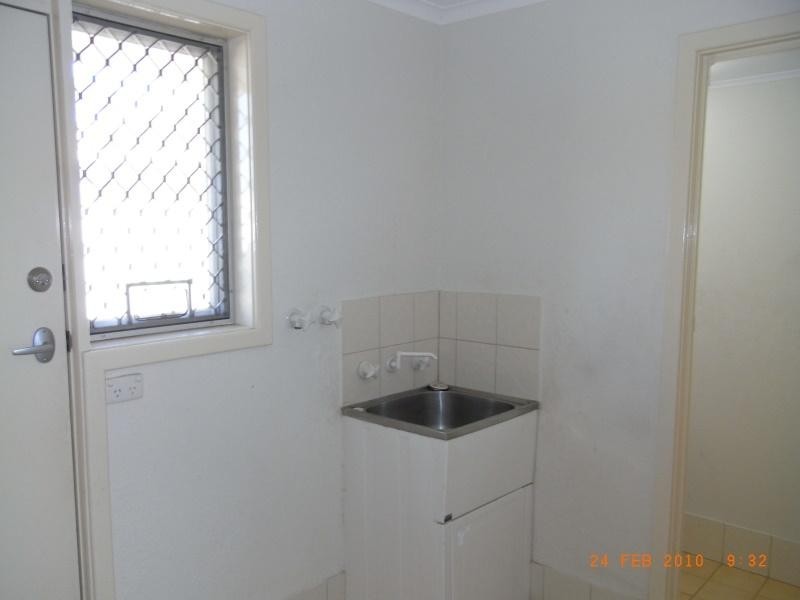 16 Wandarra Place, Karawara WA 6152