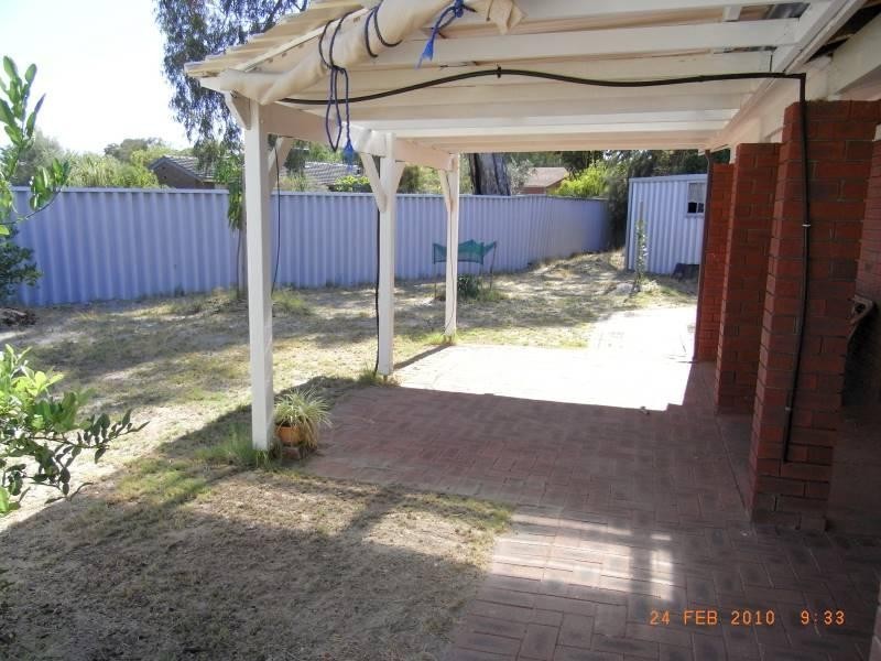 16 Wandarra Place, Karawara WA 6152