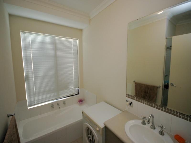 39B Grey Street, Cannington WA 6107