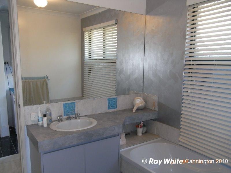 11 Greygum Rise, Kenwick WA 6107